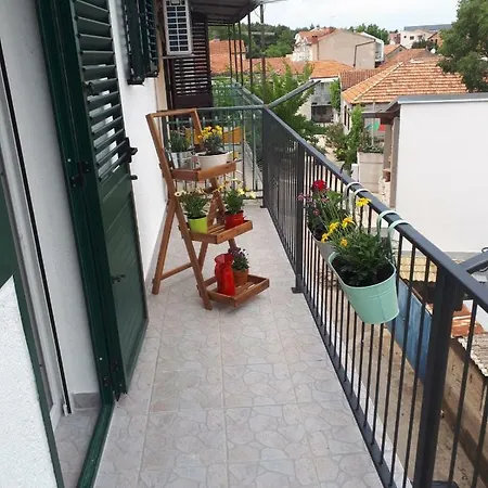 Apartmani Tri Bunje Tribalj Zewnętrze zdjęcie