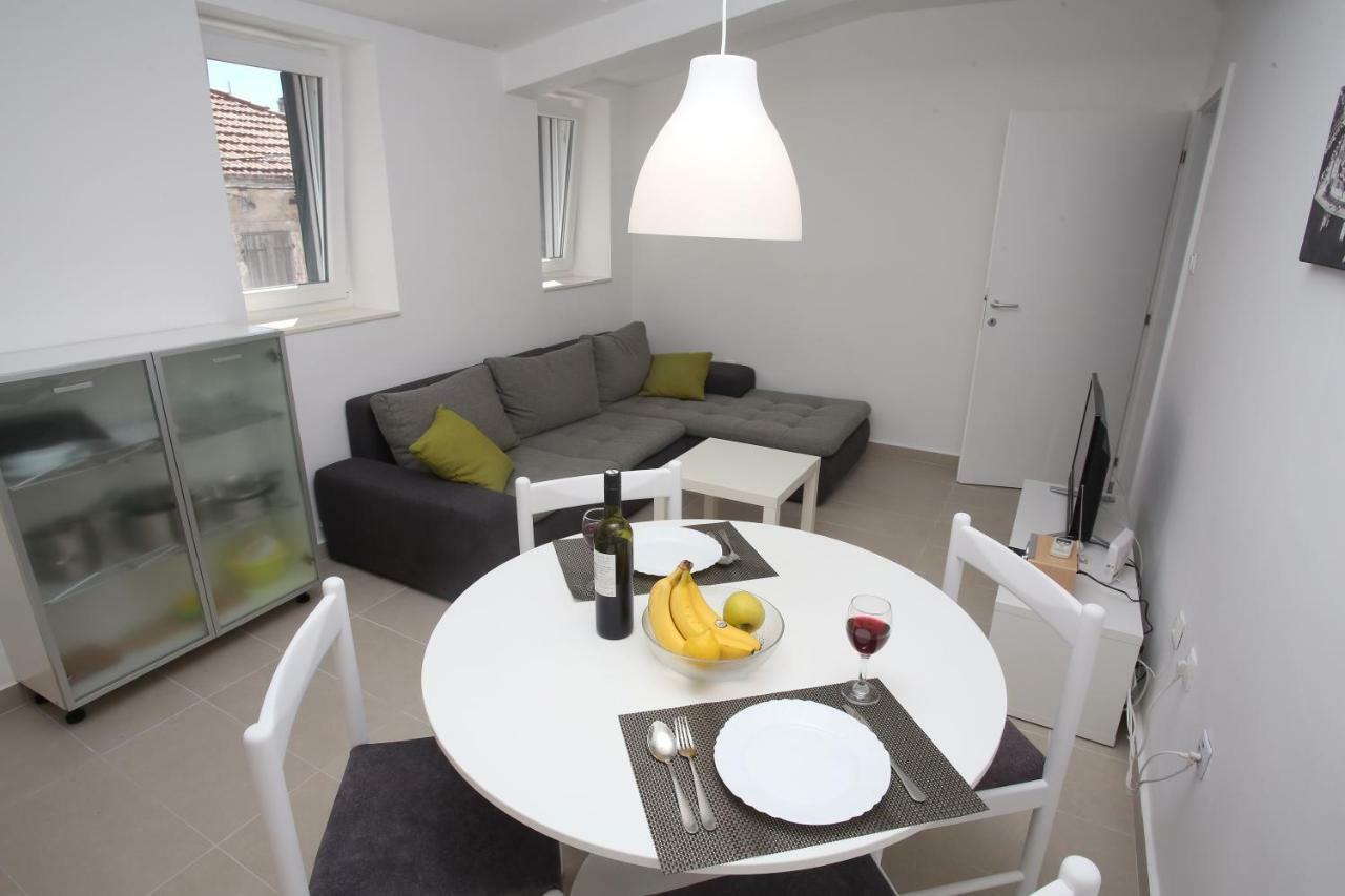 Apartment Tri Bunje