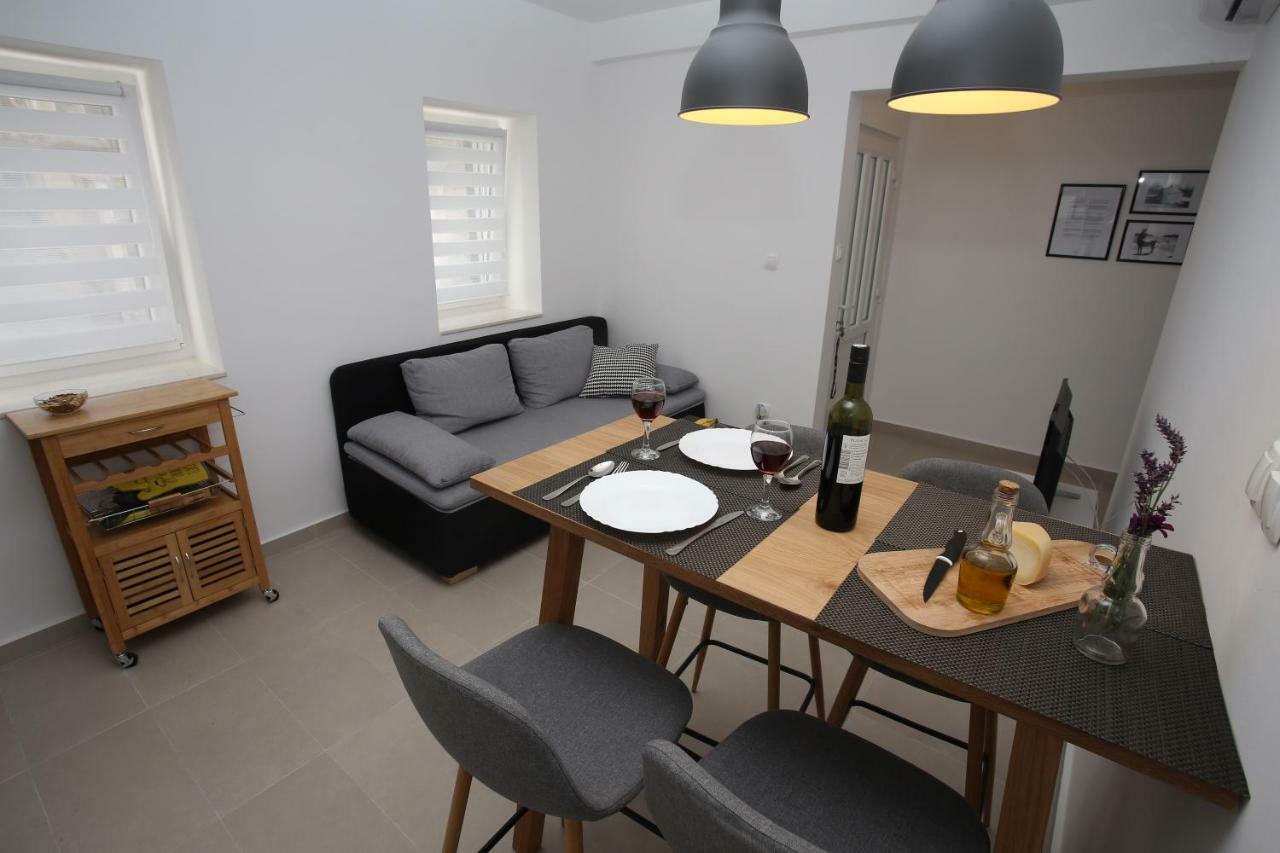 Apartment Tri Bunje Tribunj (Sibenik-Knin)