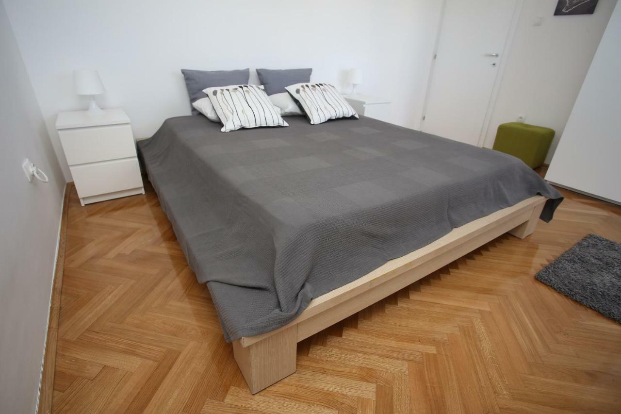 Apartament Tri Bunje *