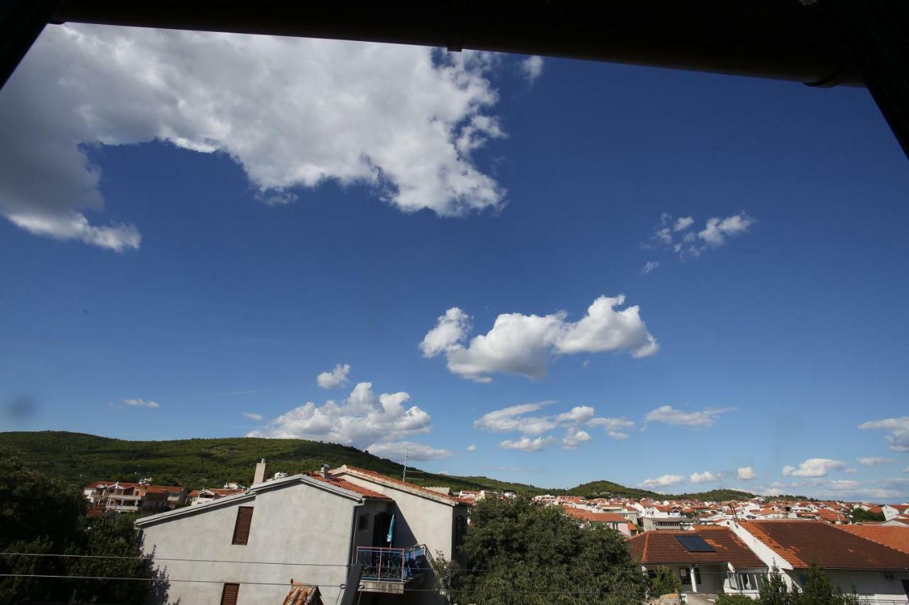 Apartament Tri Bunje